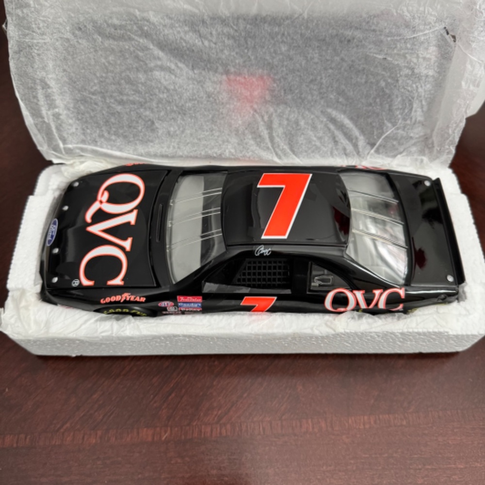 QVC Geoff Bodine #7 1996 Ford Thunderbird NASCAR Racing Diecast Car